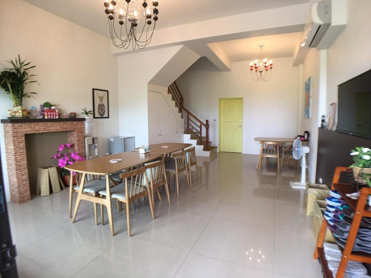 Lan Yue Homestay Toucheng Bagian luar foto